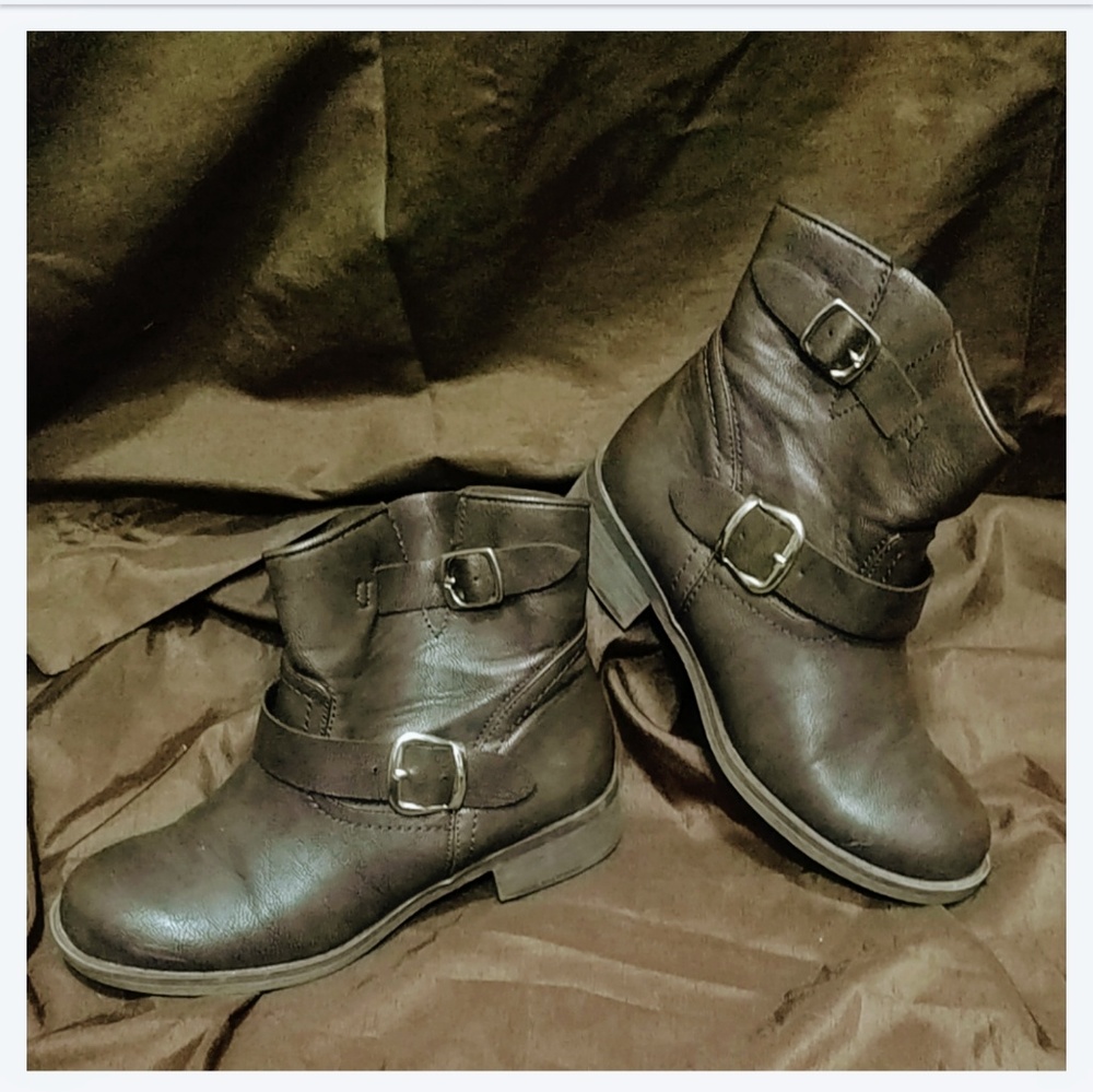 Report boots